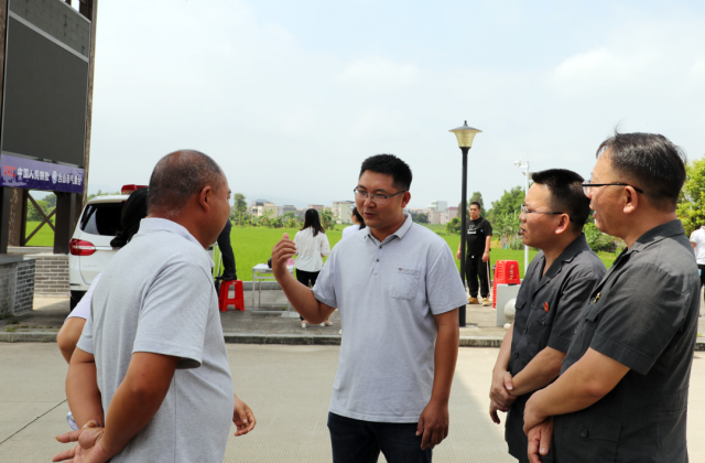 全國(guó)人大代表陳奭榮參與糾紛調(diào)解